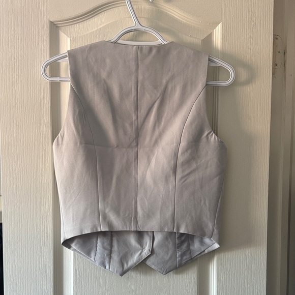 Forever 21 Light Gray Tailored Vest Top - Picture 2 of 4